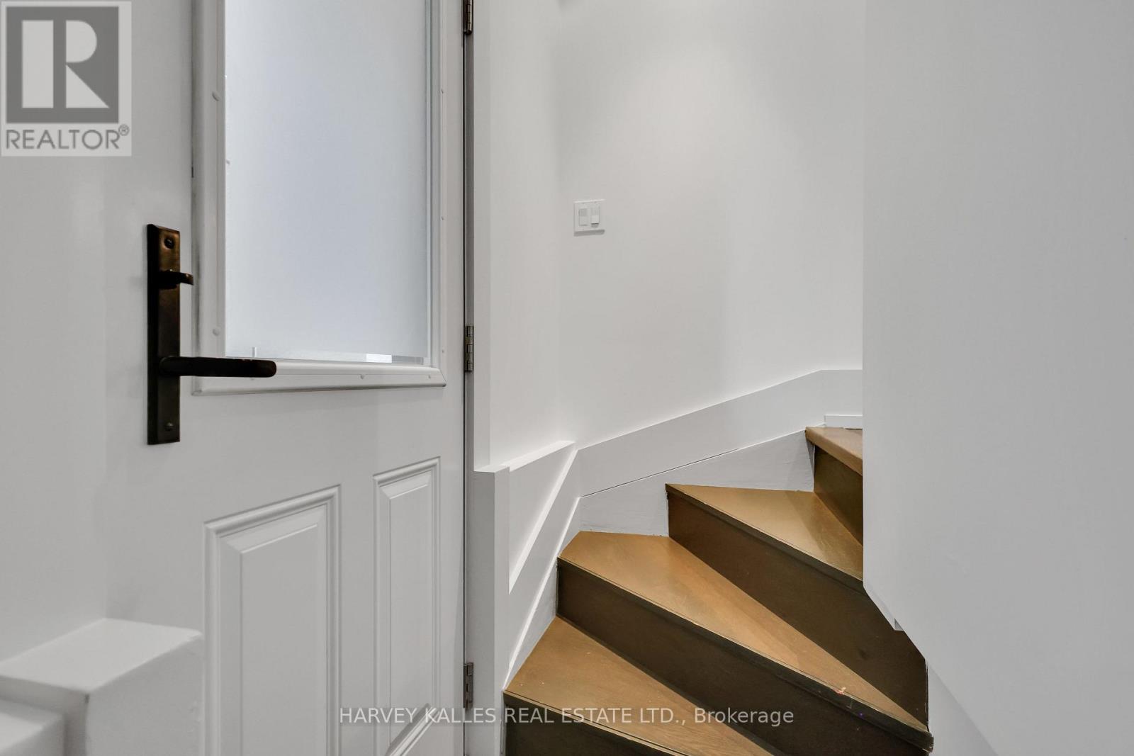 378 Elm Road, Toronto, Ontario  M5M 3V8 - Photo 34 - C12730012