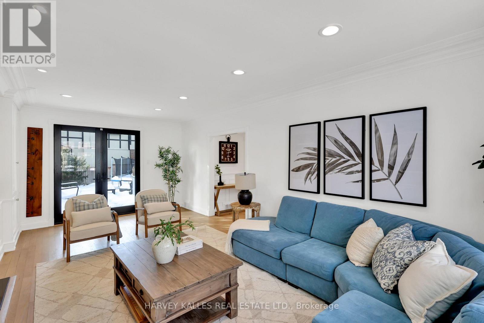 6 Glenarden Road, Toronto, Ontario  M6C 3J7 - Photo 10 - C12730422