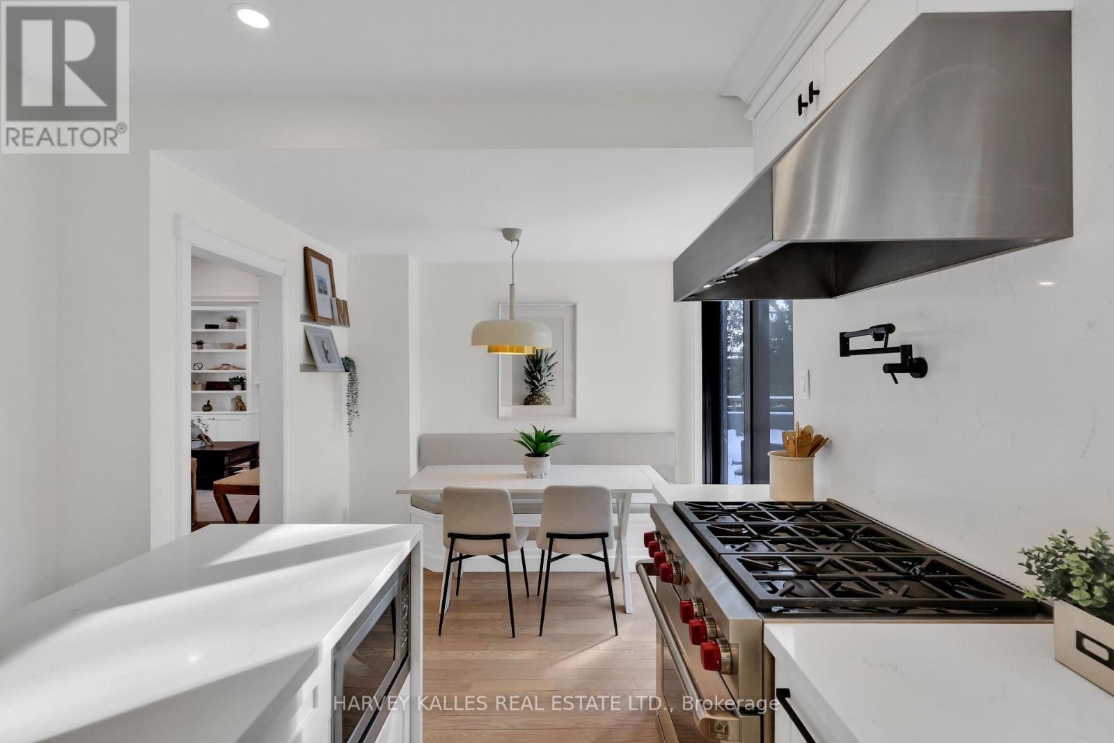 6 Glenarden Road, Toronto, Ontario  M6C 3J7 - Photo 20 - C12730422