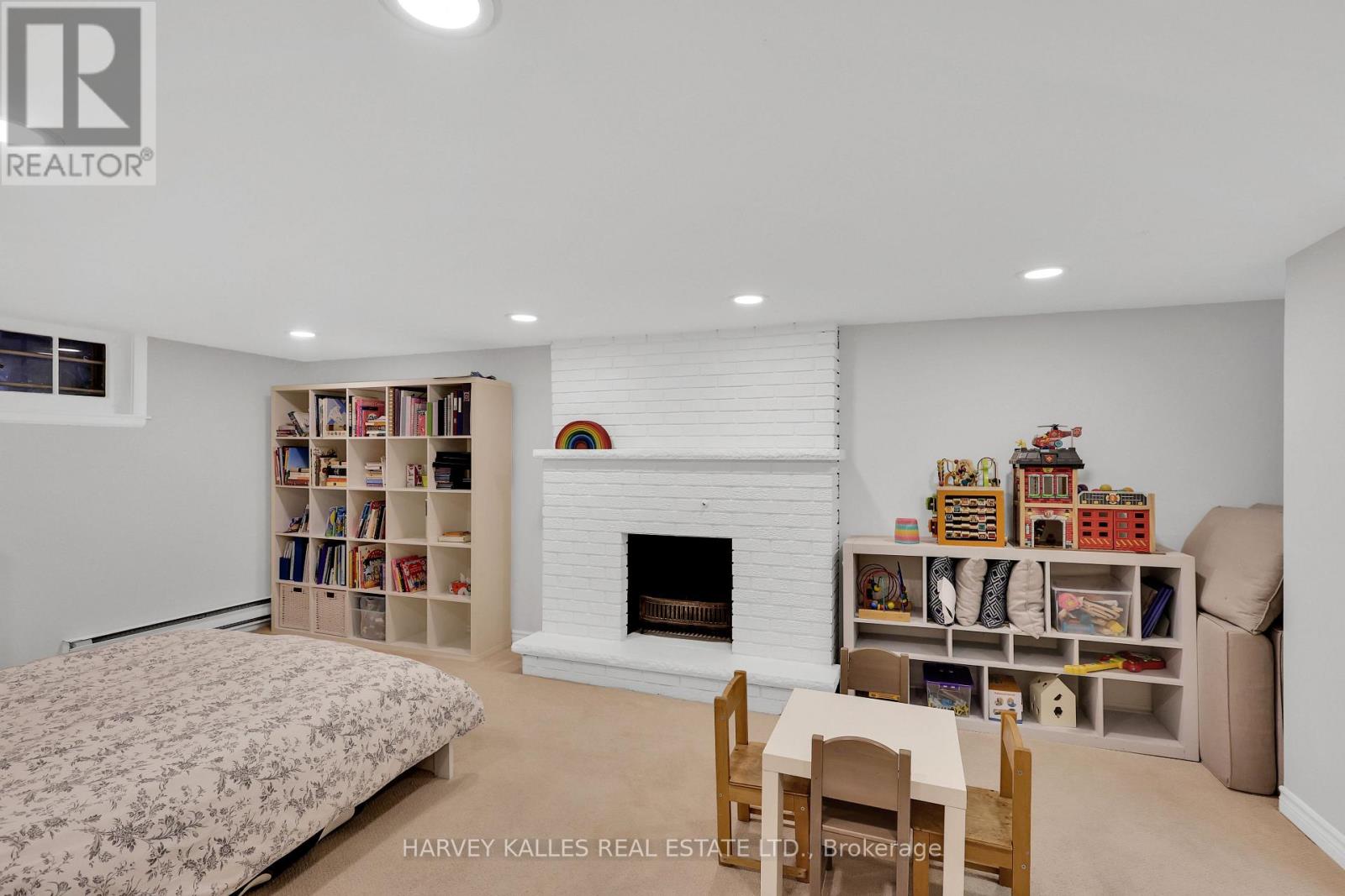 6 Glenarden Road, Toronto, Ontario  M6C 3J7 - Photo 41 - C12730422