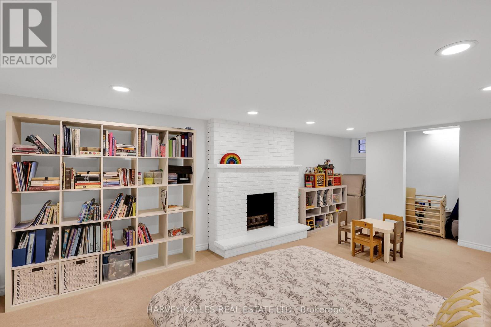 6 Glenarden Road, Toronto, Ontario  M6C 3J7 - Photo 45 - C12730422