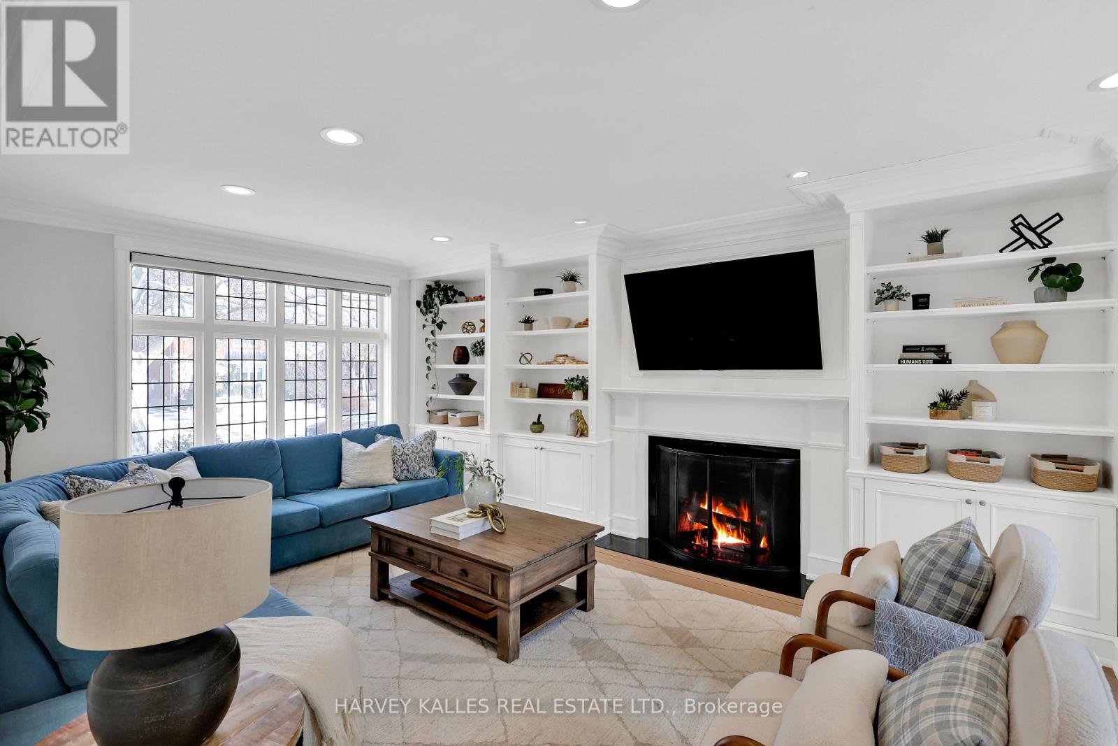 6 Glenarden Road, Toronto, Ontario  M6C 3J7 - Photo 8 - C12730422