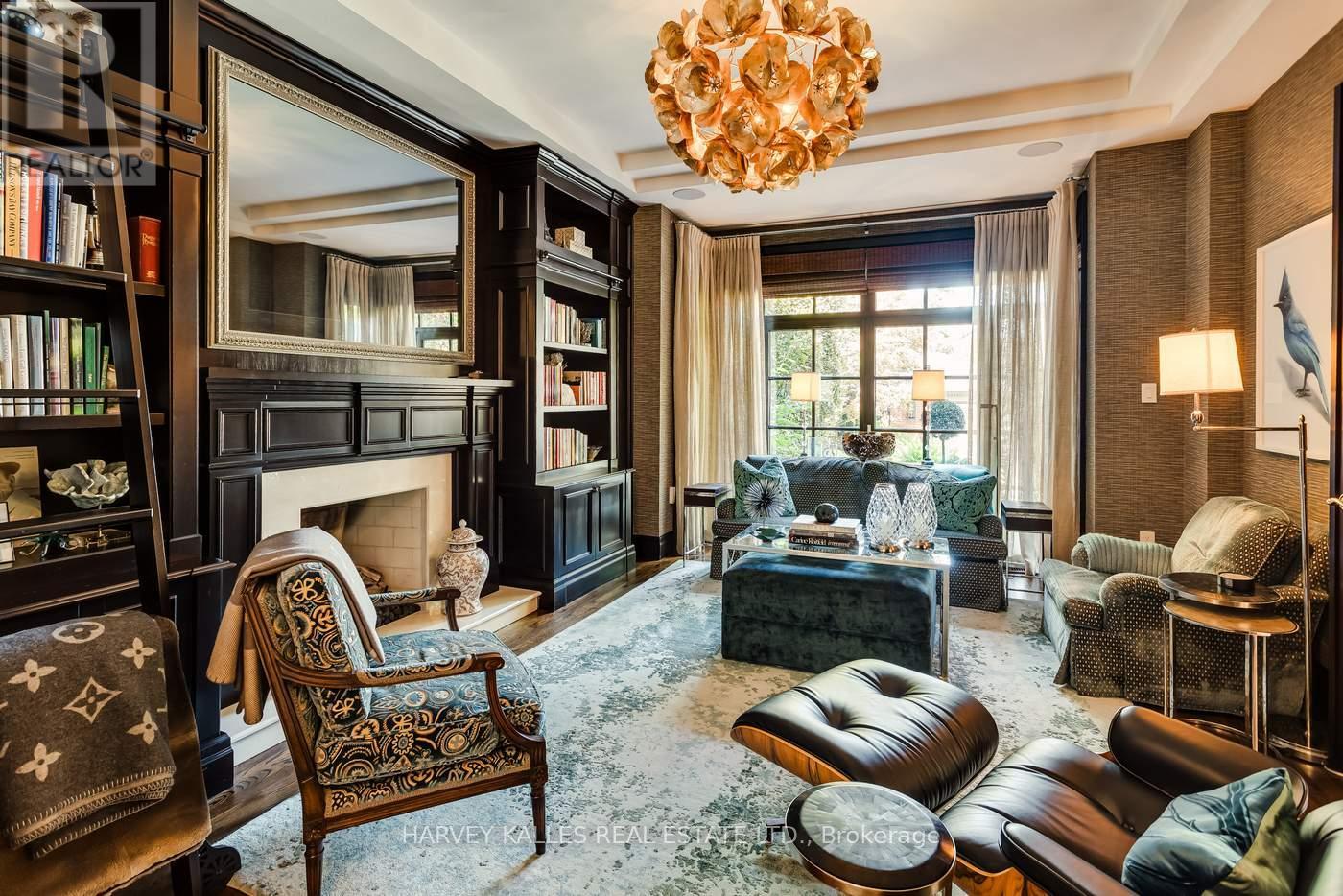 92 South Drive, Toronto, Ontario  M4W 1R6 - Photo 13 - C12731854