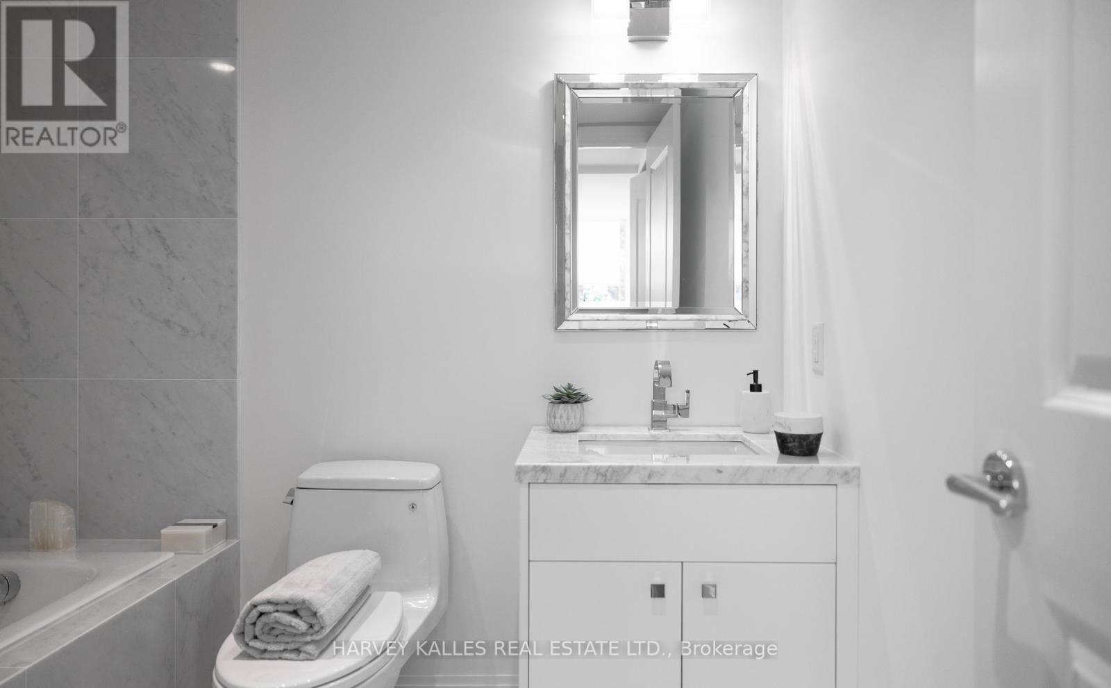 123 - 1 Benvenuto Place, Toronto, Ontario  M4V 2L1 - Photo 17 - C12731998