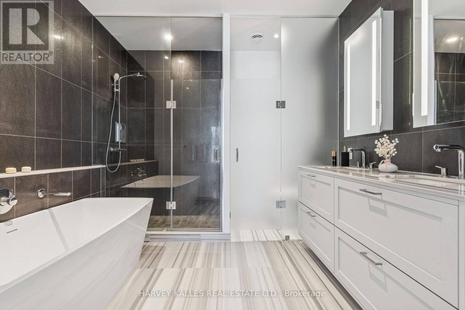 701 - 155 Merchant's Wharf Avenue, Toronto, Ontario  M5A 0Y4 - Photo 16 - C12732186