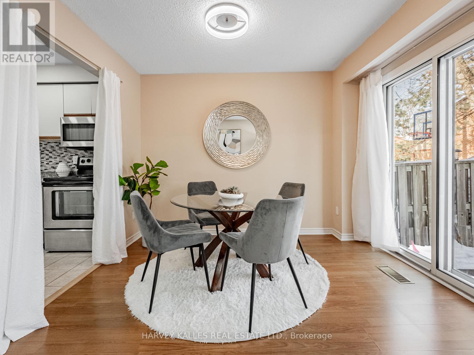 63 - 3025 Cedarglen Gate, Mississauga, Ontario  L5C 2V7 - Photo 9 - W12733340