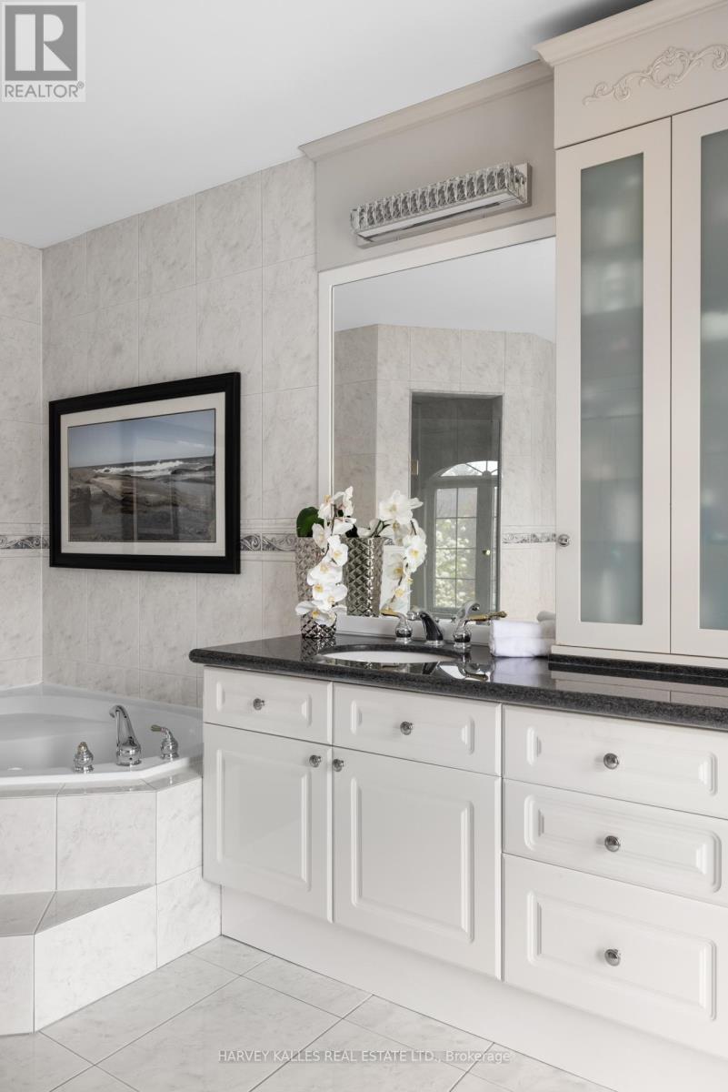 60 Bowan Court, Toronto, Ontario  M2K 3A7 - Photo 23 - C12733558