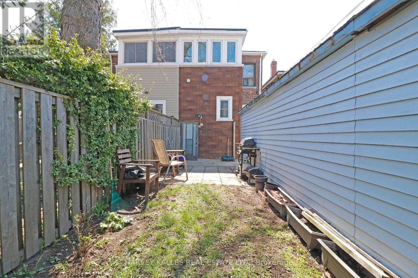 Lower - 238 Strathmore Boulevard, Toronto, Ontario  M4J 1P6 - Photo 13 - E12733632