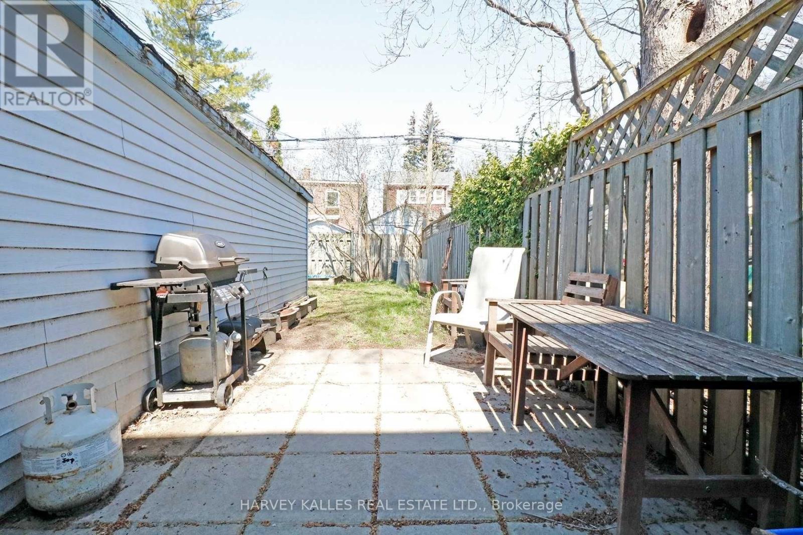 Lower - 238 Strathmore Boulevard, Toronto, Ontario  M4J 1P6 - Photo 14 - E12733632