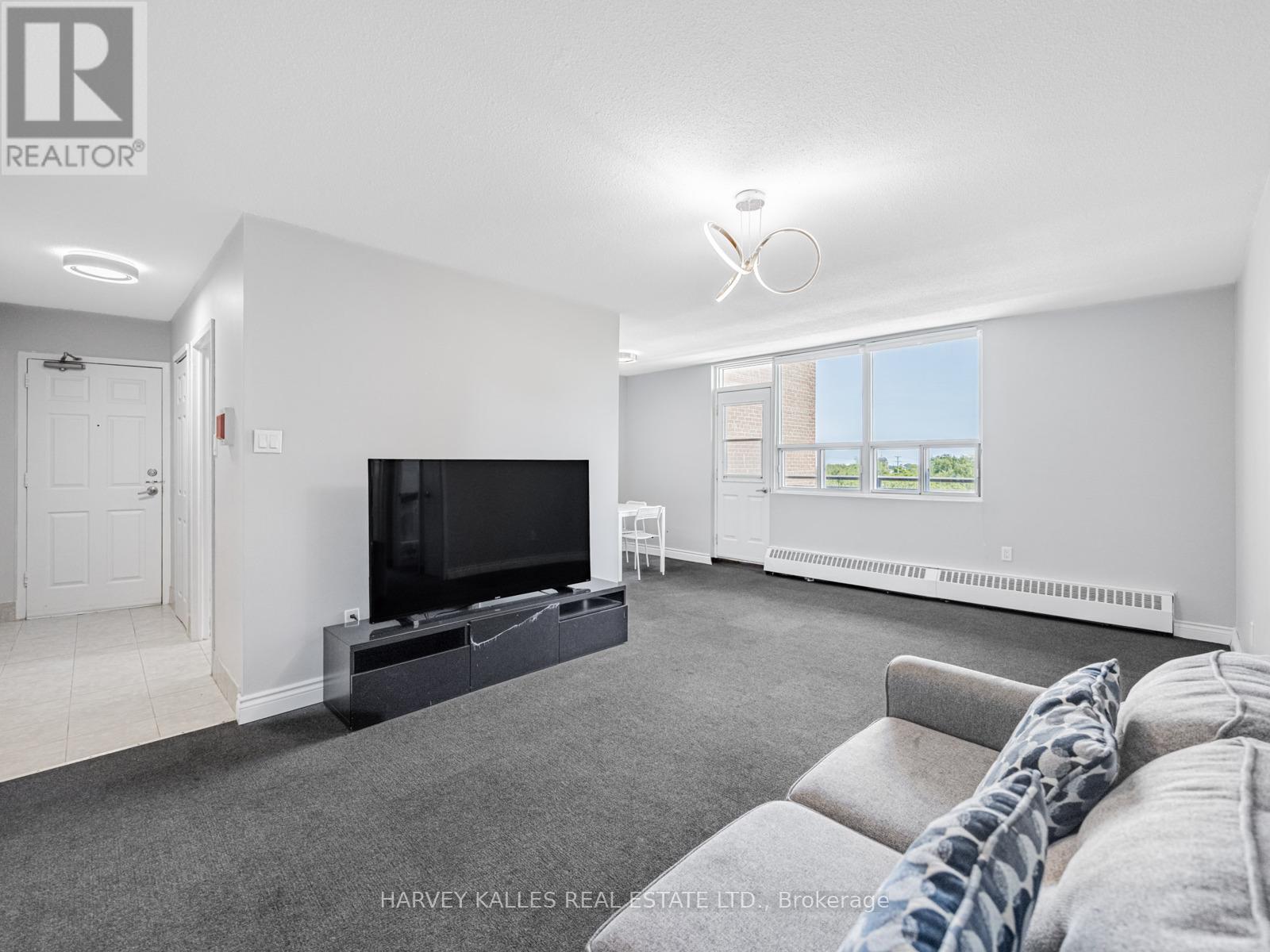 505 - 3065 Queen Frederica Drive, Mississauga, Ontario  L4Y 3A3 - Photo 4 - W12735970