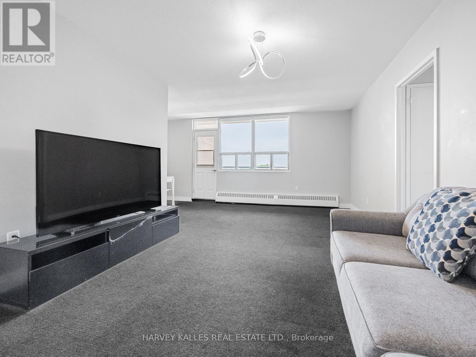 505 - 3065 Queen Frederica Drive, Mississauga, Ontario  L4Y 3A3 - Photo 6 - W12735970