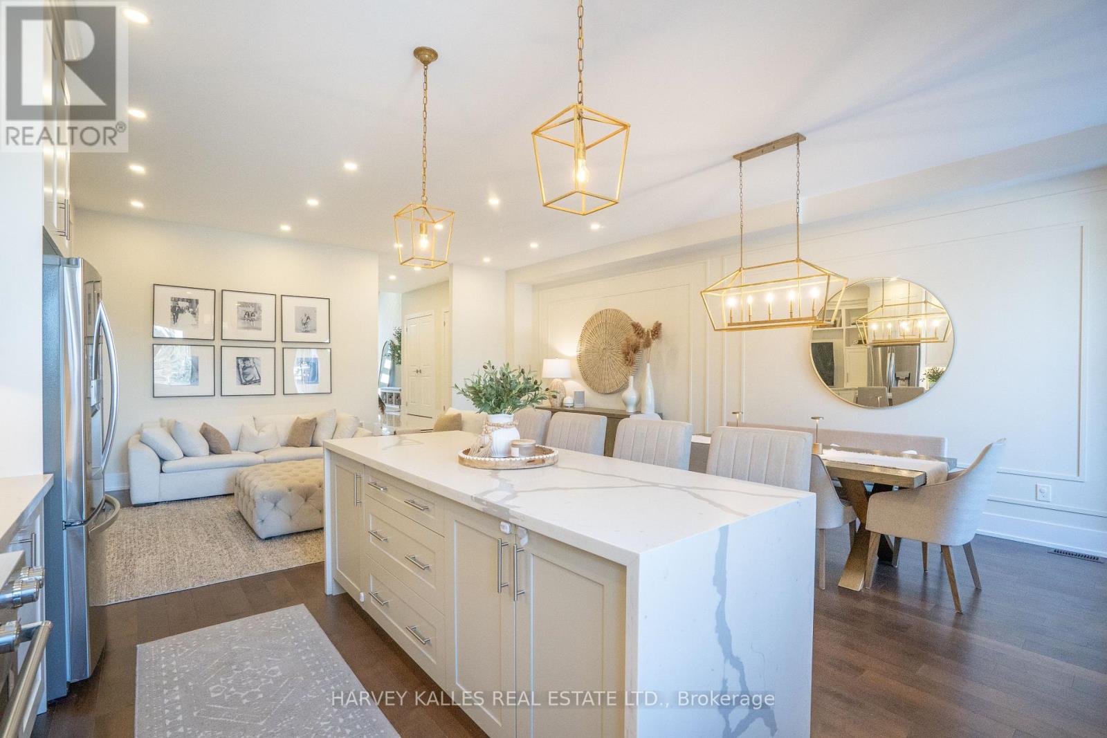 957 EIGHTH STREET, Mississauga, Ontario