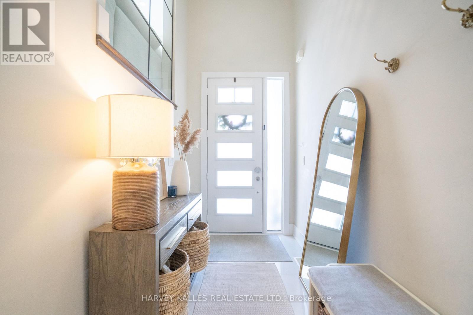 957 Eighth Street, Mississauga, Ontario  L5E 1R6 - Photo 16 - W12736306