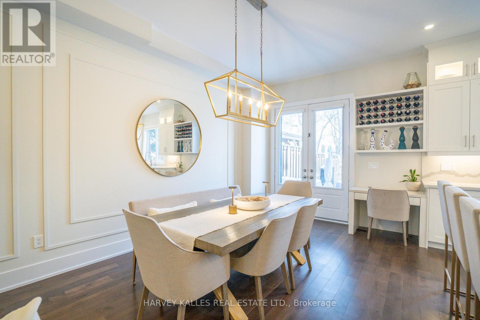 957 Eighth Street, Mississauga, Ontario  L5E 1R6 - Photo 7 - W12736306