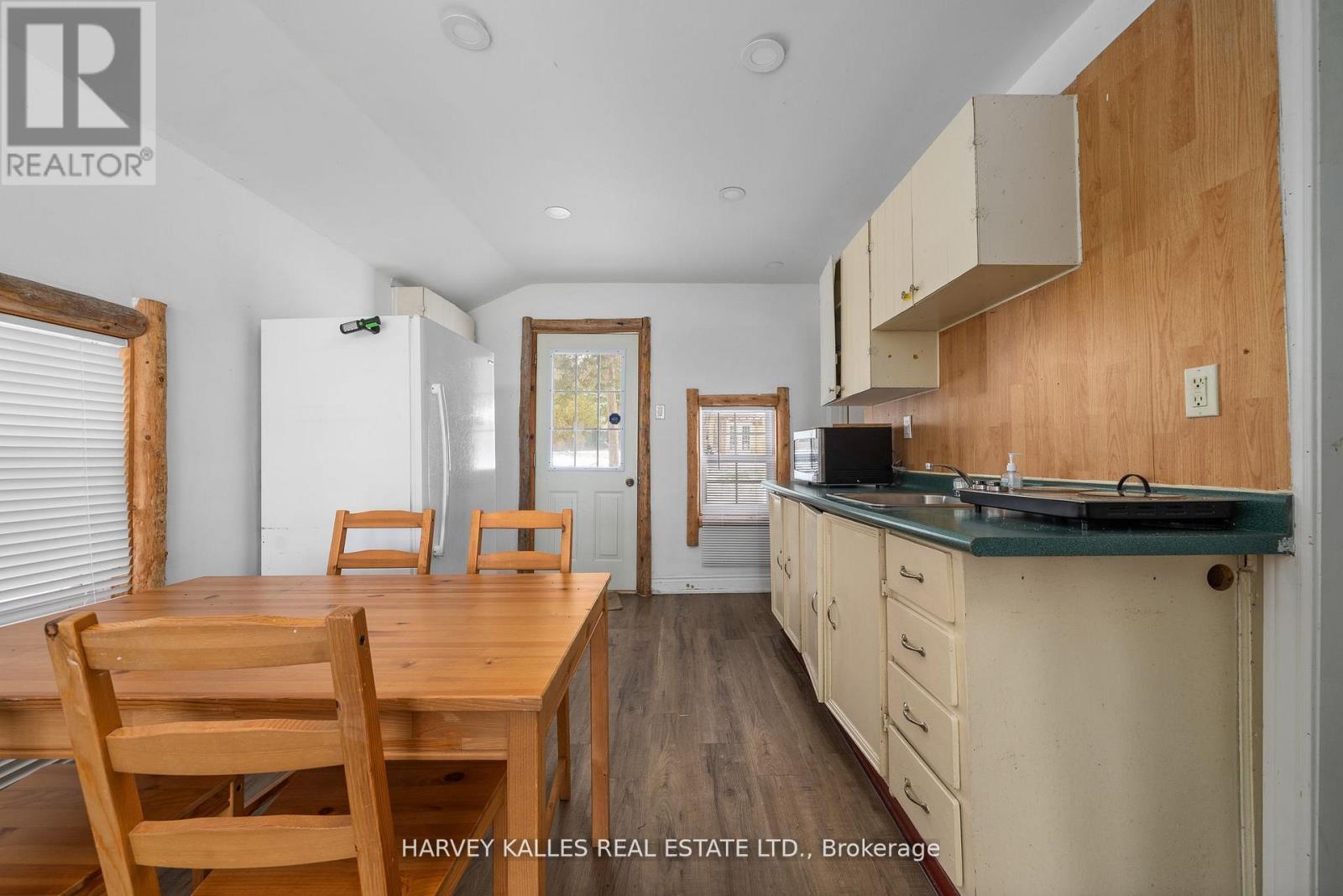 58 Valhalla Lane, Prince Edward County, Ontario  K0L 1P0 - Photo 21 - X12736576