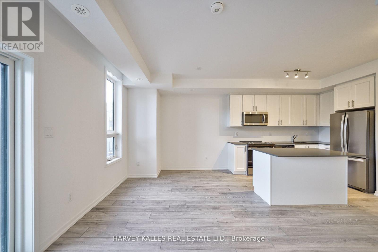 22 - 16 Lytham Green Circle, Newmarket, Ontario L3Y 0H4 - Photo 13 - N12736750