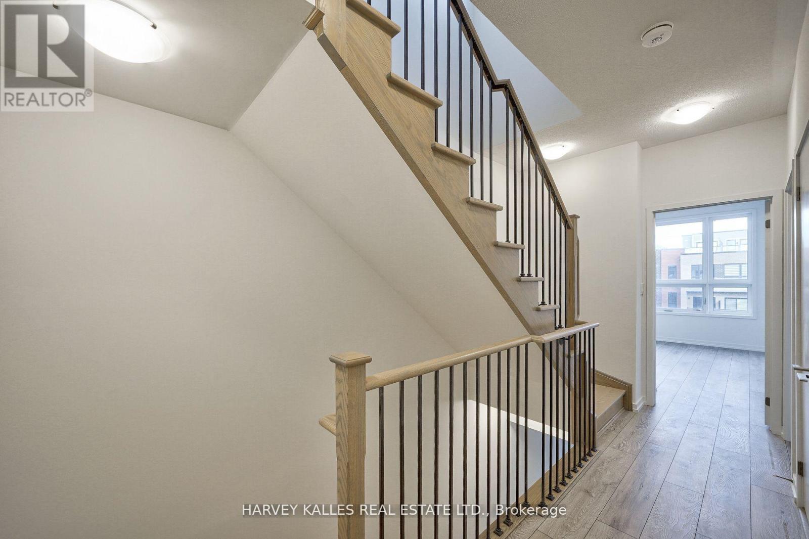 22 - 16 Lytham Green Circle, Newmarket, Ontario L3Y 0H4 - Photo 21 - N12736750