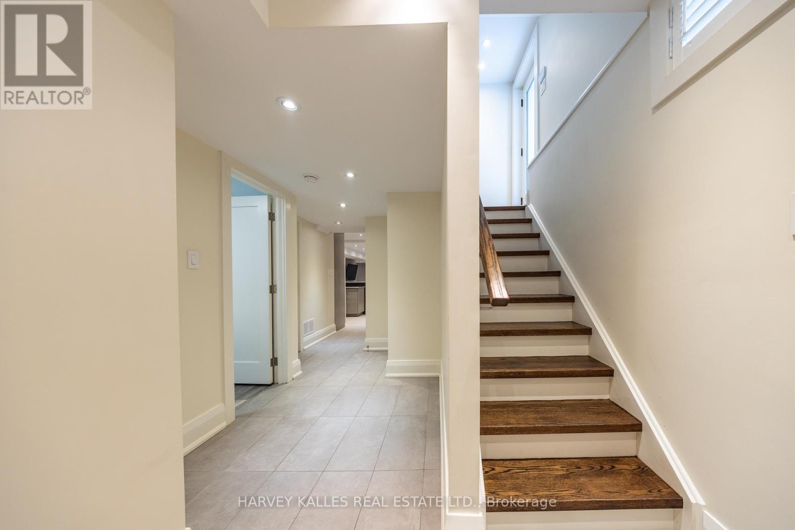 353 Briar Hill Avenue, Toronto, Ontario  M4R 1J3 - Photo 32 - C12738268