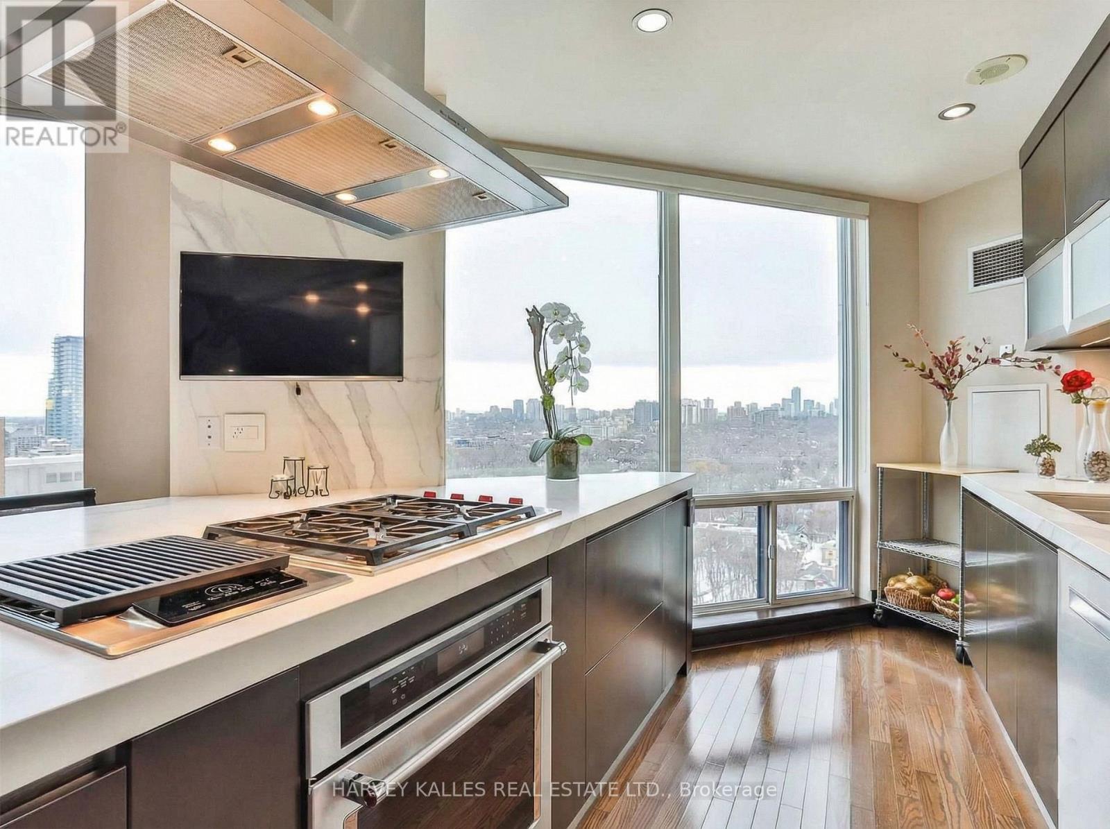 2701 - 300 Bloor Street E, Toronto, Ontario  M4W 3Y2 - Photo 14 - C12738490