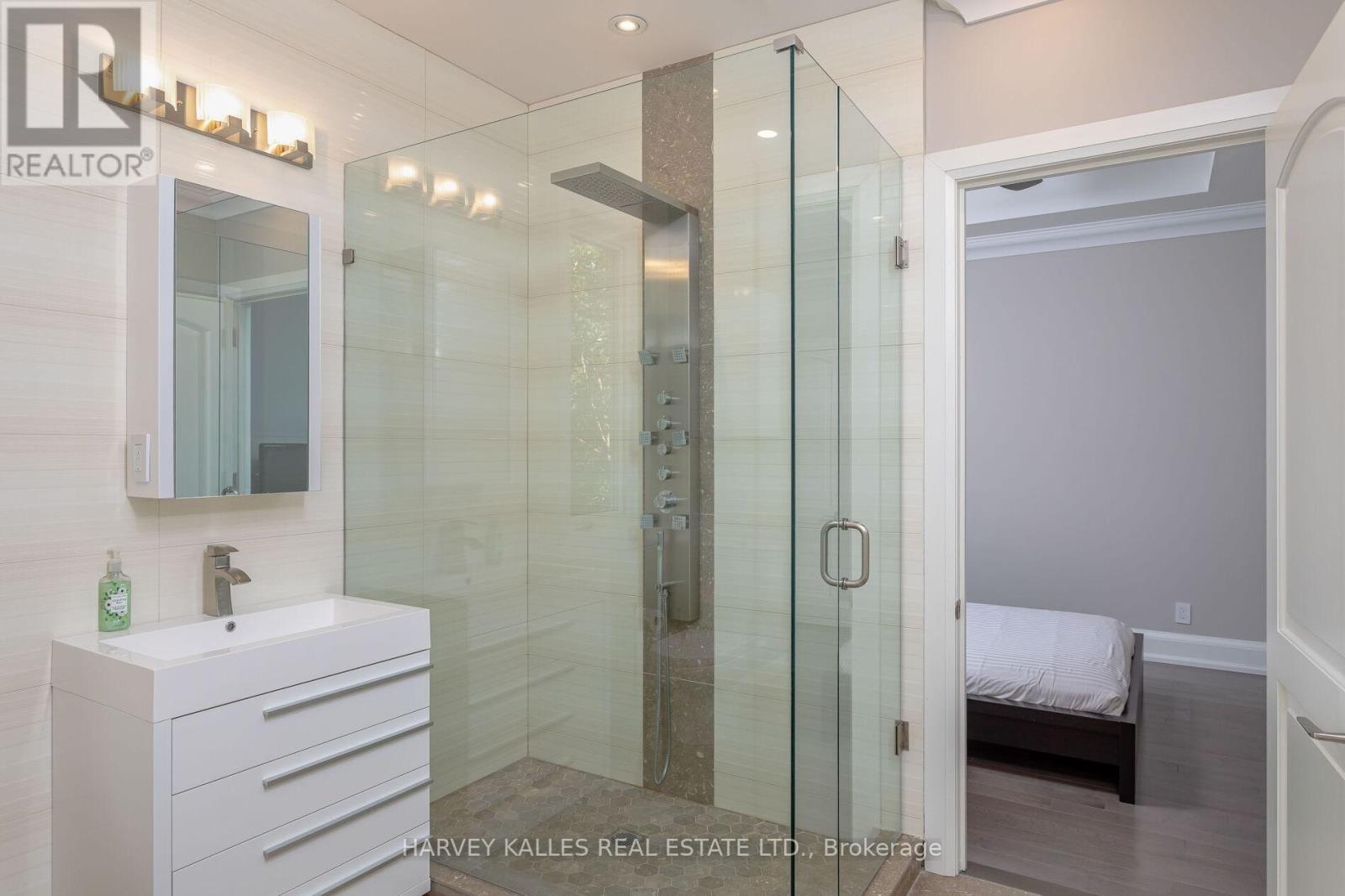 3 Oakbank Road, Vaughan, Ontario  L4J 2B8 - Photo 35 - N12740300