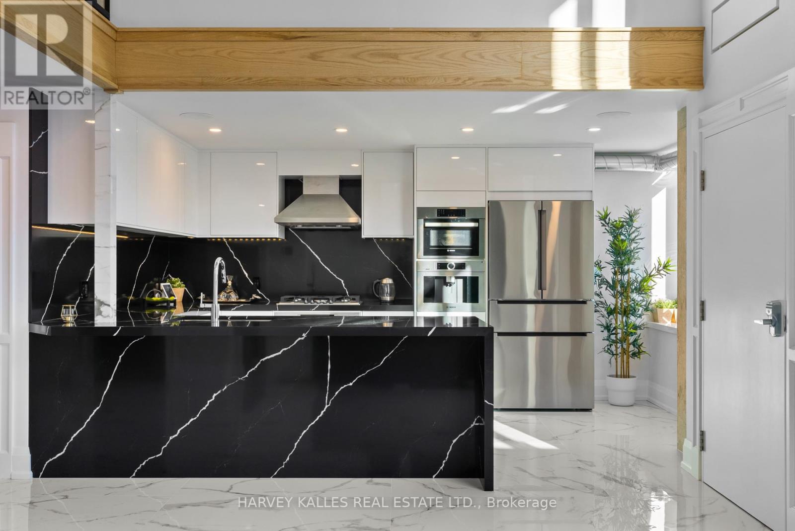 311 - 300 Manitoba Street, Toronto, Ontario M8Y 4G6 - Photo 9 - W12740252