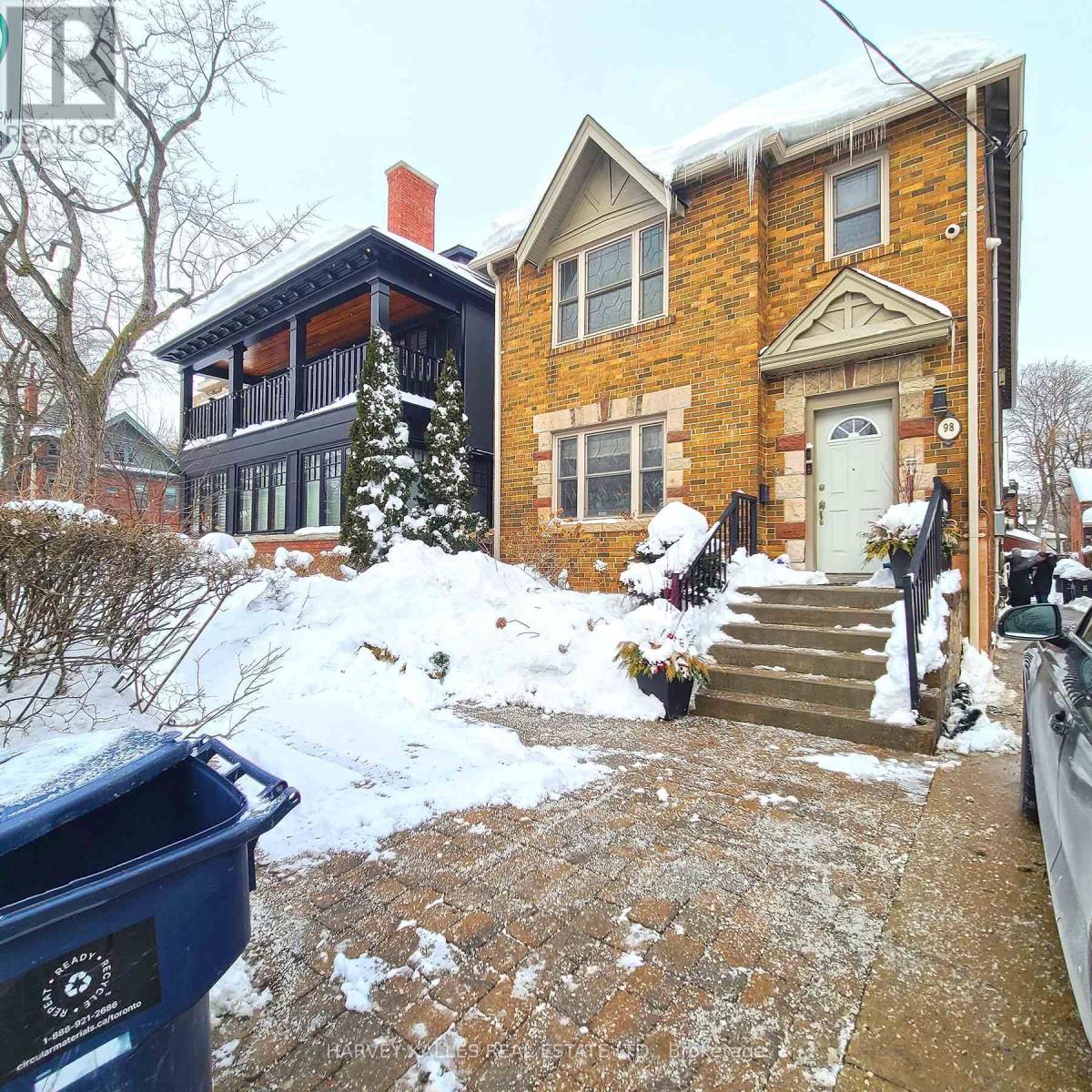 LOWER - 98 LOWTHER AVENUE, Toronto, Ontario