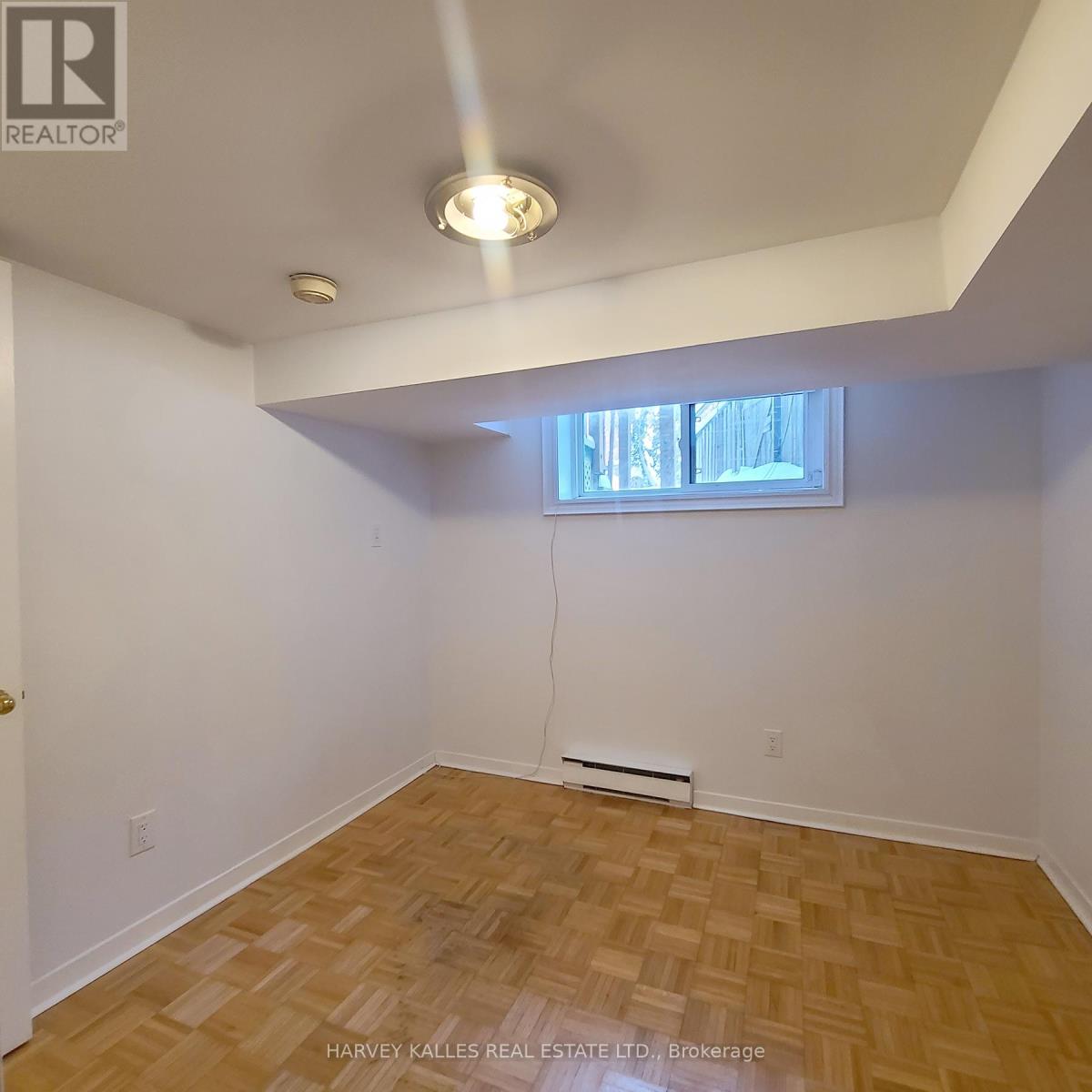 Lower - 98 Lowther Avenue, Toronto, Ontario M5R 1E2 - Photo 10 - C12740558