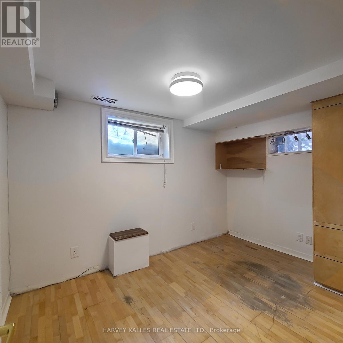 Lower - 98 Lowther Avenue, Toronto, Ontario M5R 1E2 - Photo 11 - C12740558