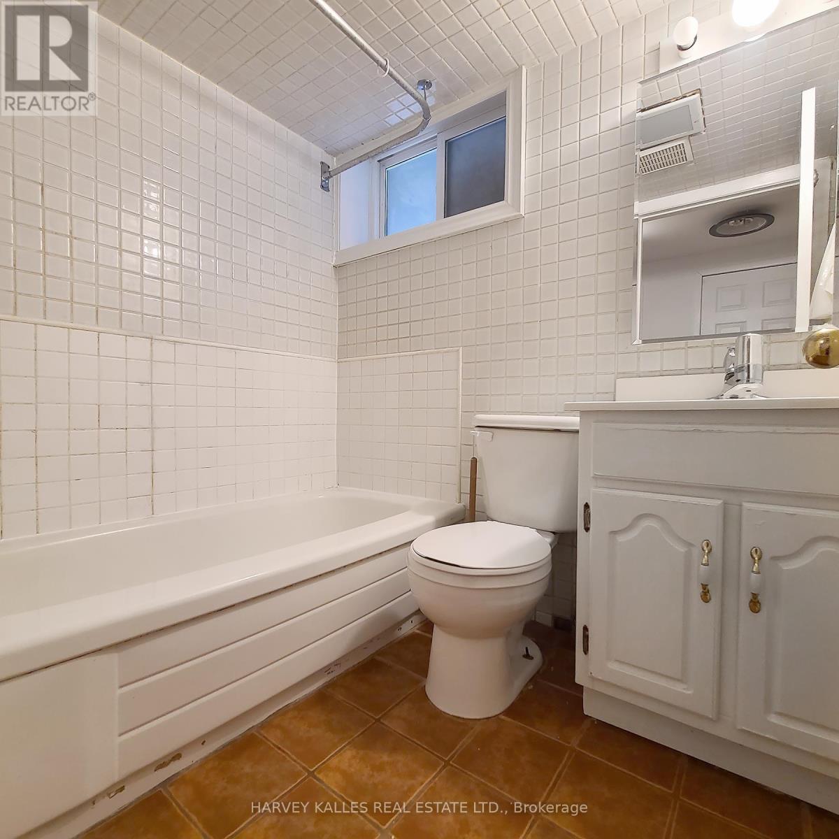 Lower - 98 Lowther Avenue, Toronto, Ontario M5R 1E2 - Photo 16 - C12740558