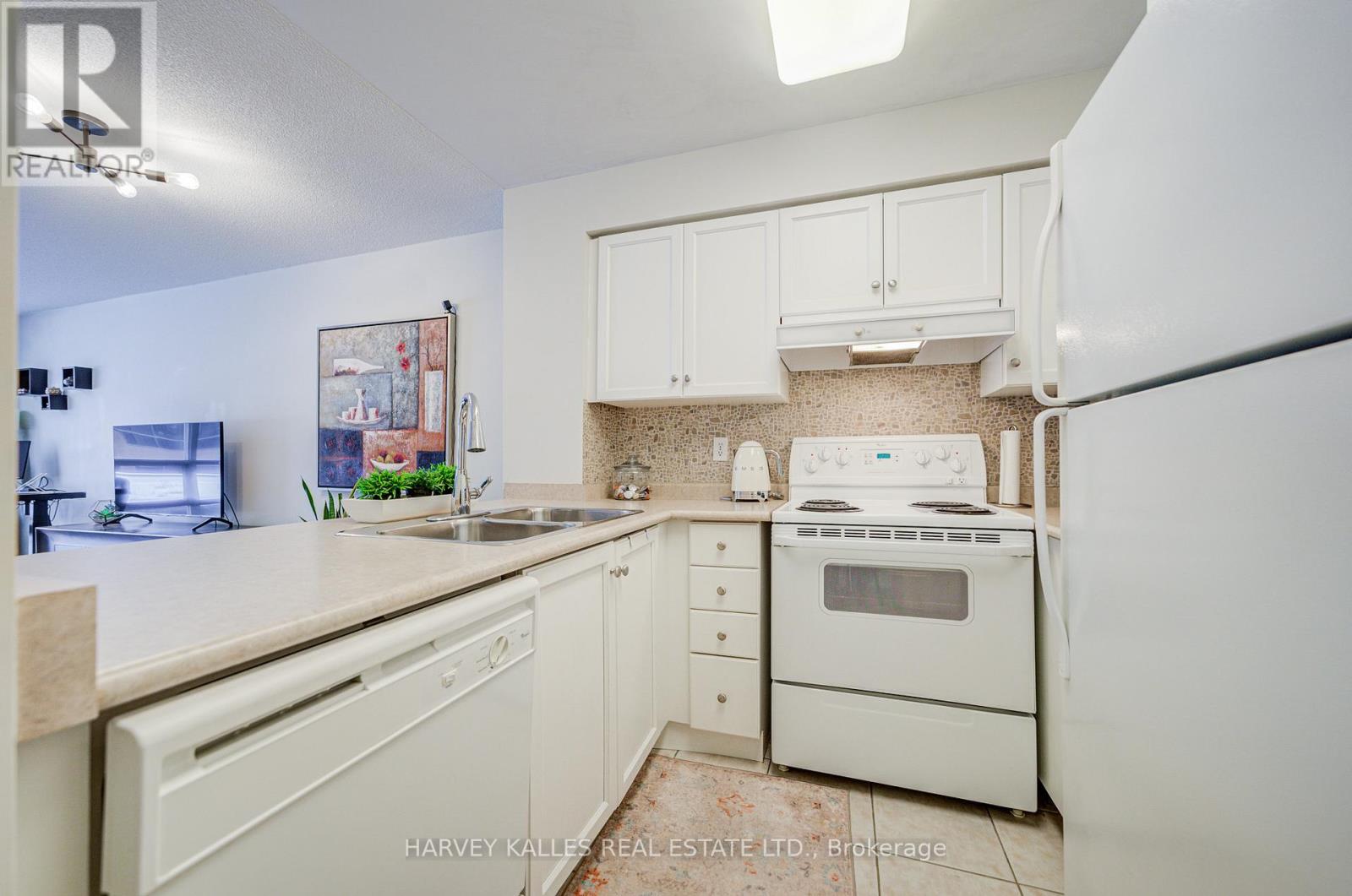 902 - 43 Eglinton Avenue, Toronto, Ontario  M4P 1A5 - Photo 16 - C12740998