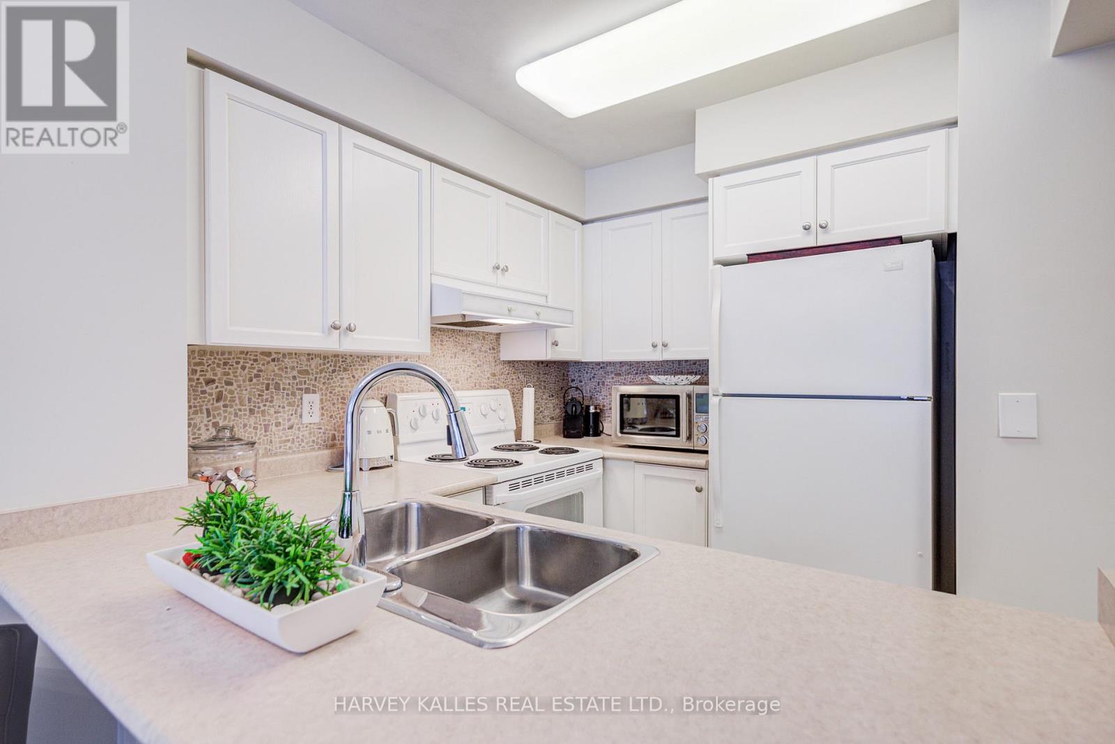 902 - 43 Eglinton Avenue, Toronto, Ontario  M4P 1A5 - Photo 19 - C12740998