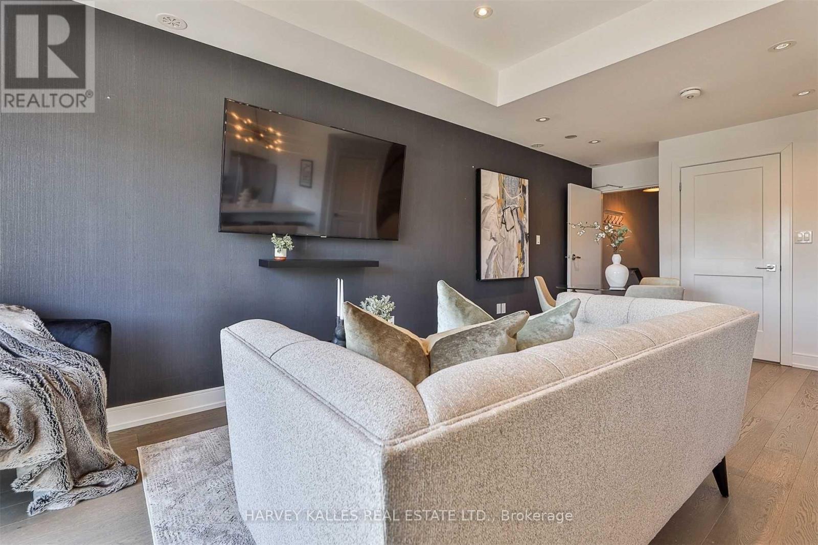 316 - 199 Pine Grove Road, Vaughan, Ontario  L4L 2H7 - Photo 8 - N12741826