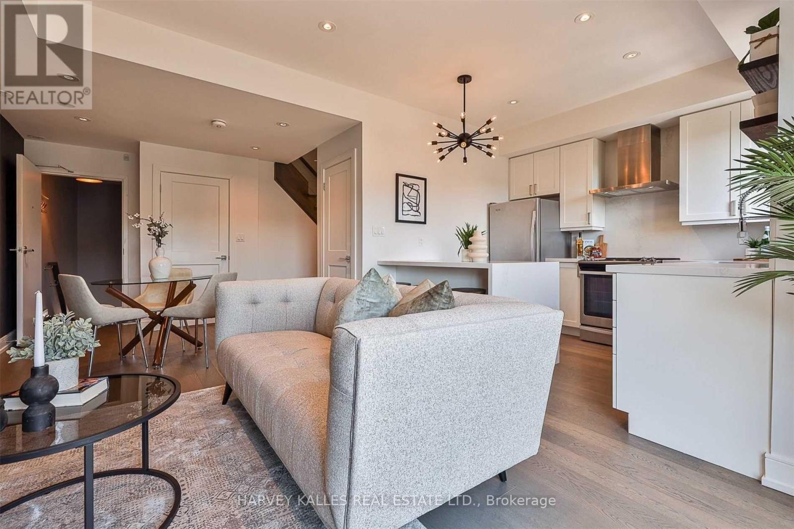 316 - 199 Pine Grove Road, Vaughan, Ontario  L4L 2H7 - Photo 9 - N12741826