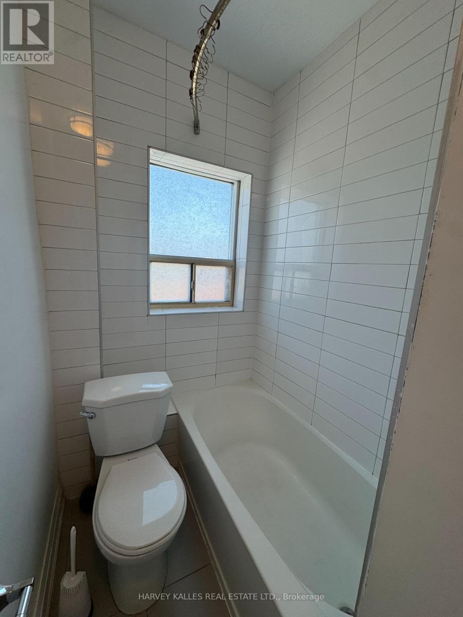 6 - 98 Northcliffe Boulevard, Toronto, Ontario  M6H 3H2 - Photo 3 - C12742418