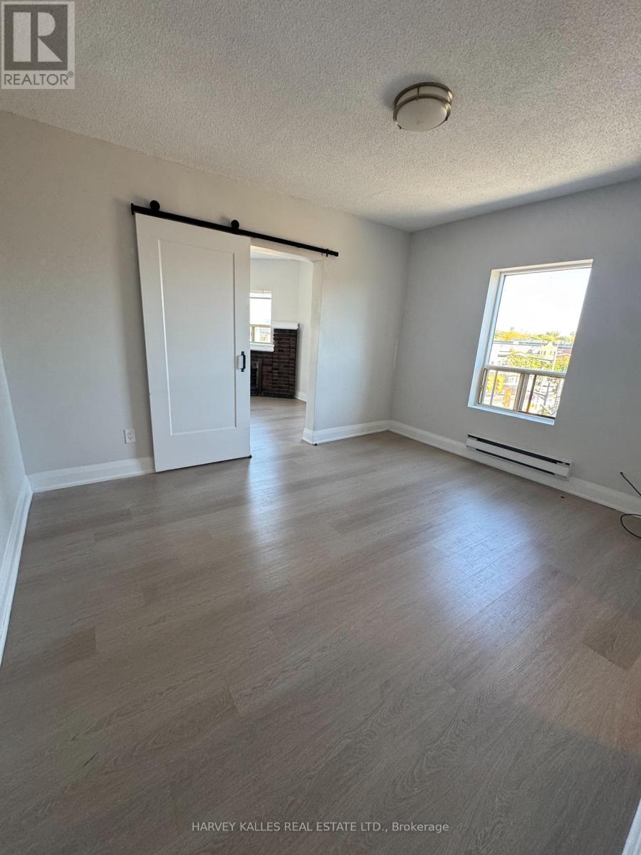 6 - 98 Northcliffe Boulevard, Toronto, Ontario  M6H 3H2 - Photo 5 - C12742418