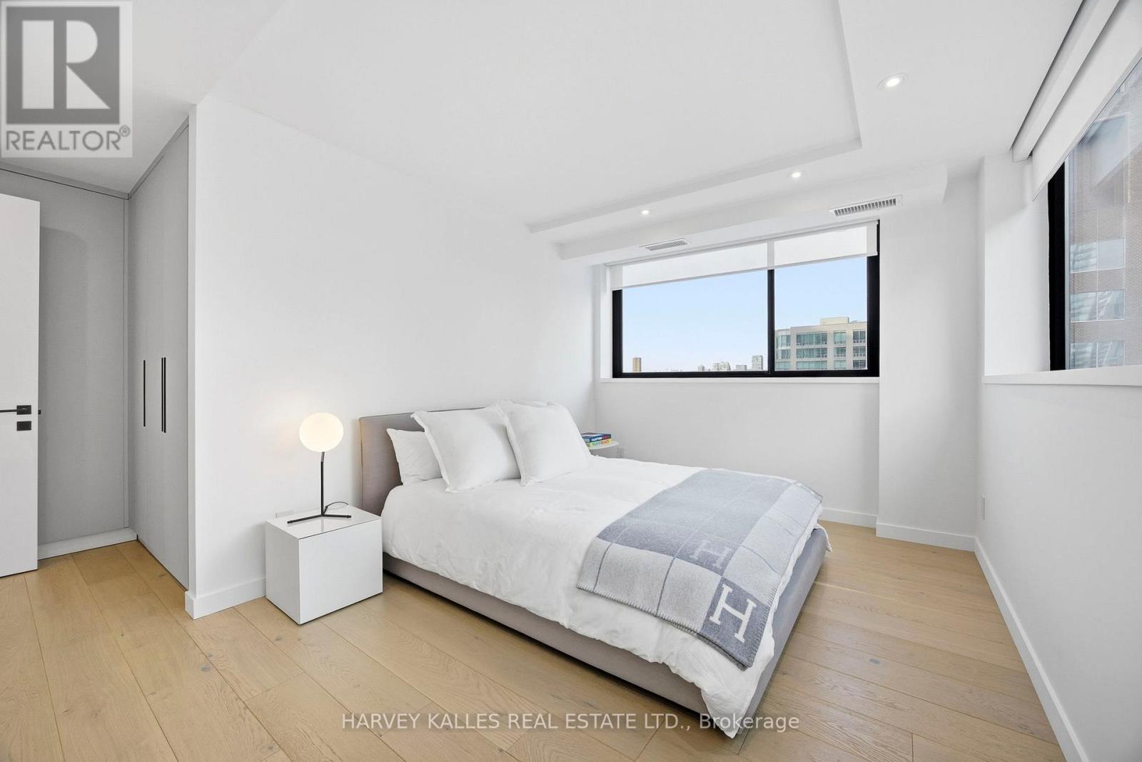 1004 - 15 Mcmurrich Street, Toronto, Ontario  M5R 3M6 - Photo 23 - C12746464