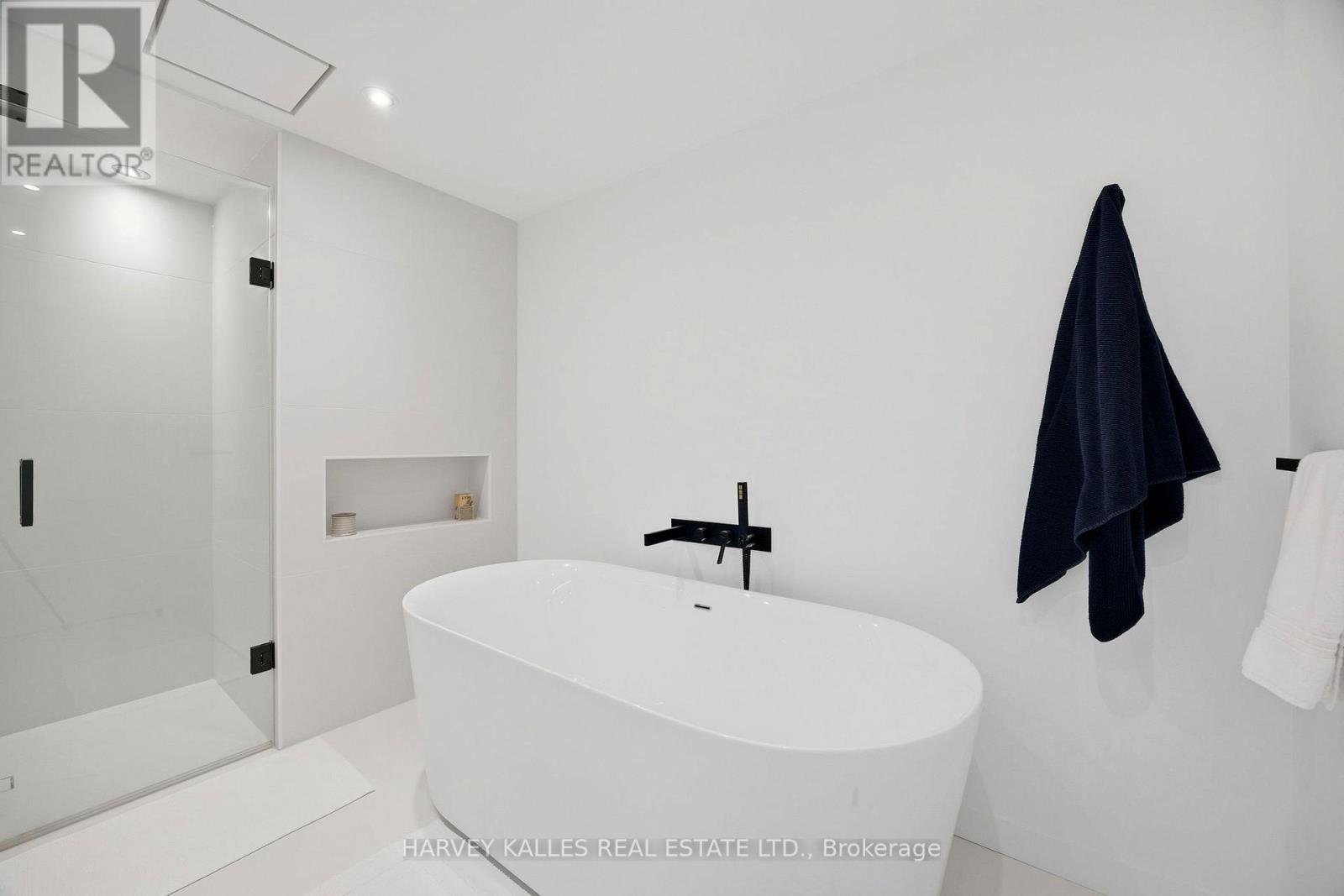 1004 - 15 Mcmurrich Street, Toronto, Ontario  M5R 3M6 - Photo 27 - C12746464