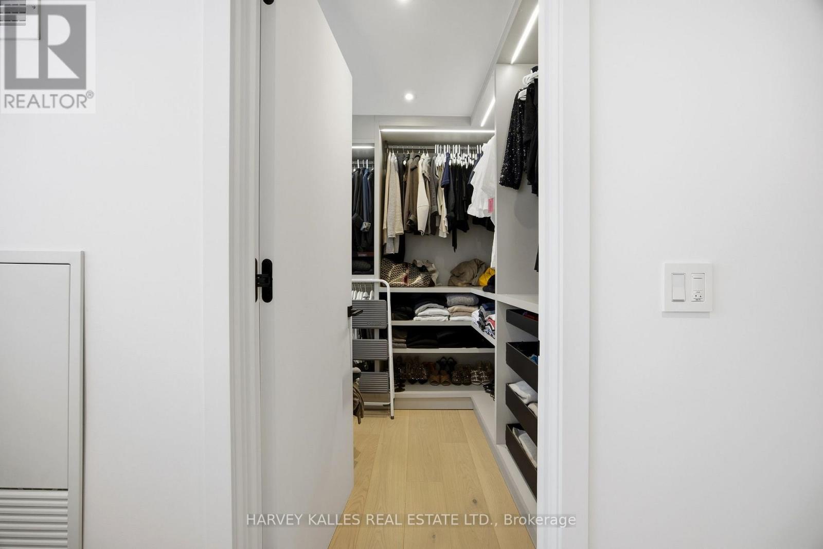 1004 - 15 Mcmurrich Street, Toronto, Ontario  M5R 3M6 - Photo 33 - C12746464