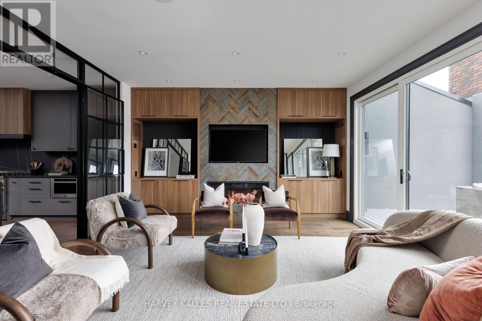 498 Roxton Road, Toronto, Ontario  M6G 3R4 - Photo 18 - C12747068