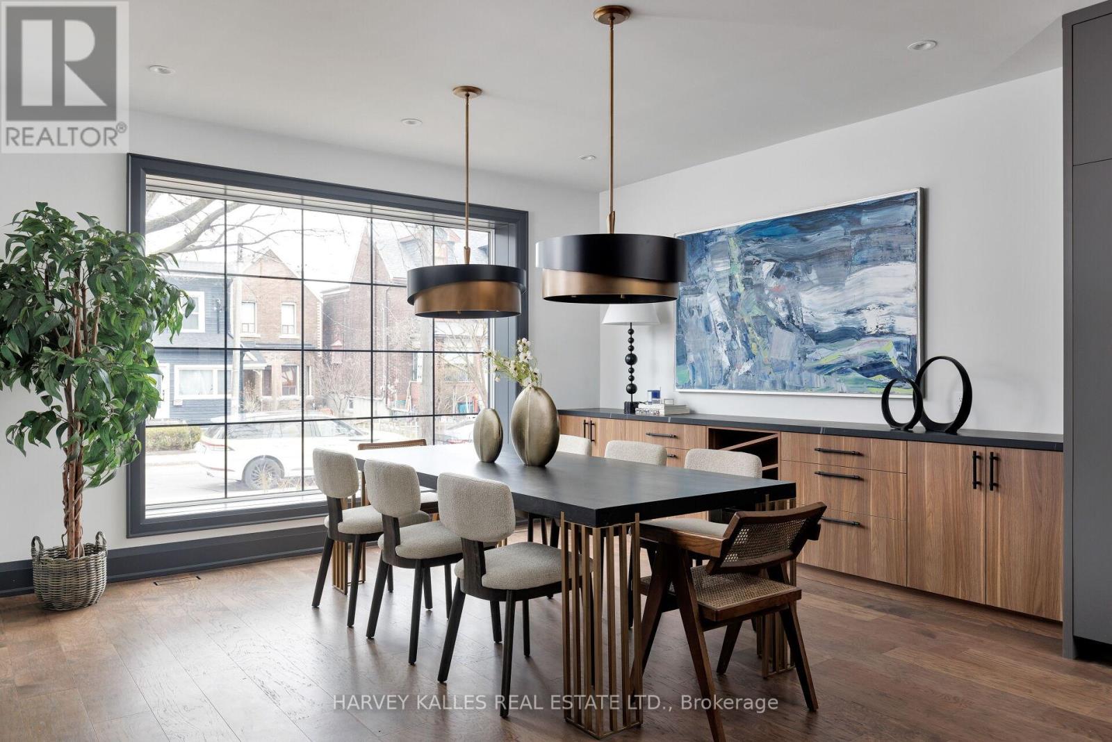 498 Roxton Road, Toronto, Ontario  M6G 3R4 - Photo 4 - C12747068