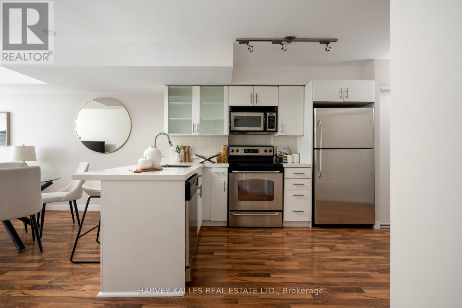 301 - 1005 King Street W, Toronto, Ontario  M6K 3M8 - Photo 3 - C12747580