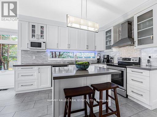 92 Prue Avenue, Toronto, Ontario  M6B 1R5 - Photo 13 - C12747826