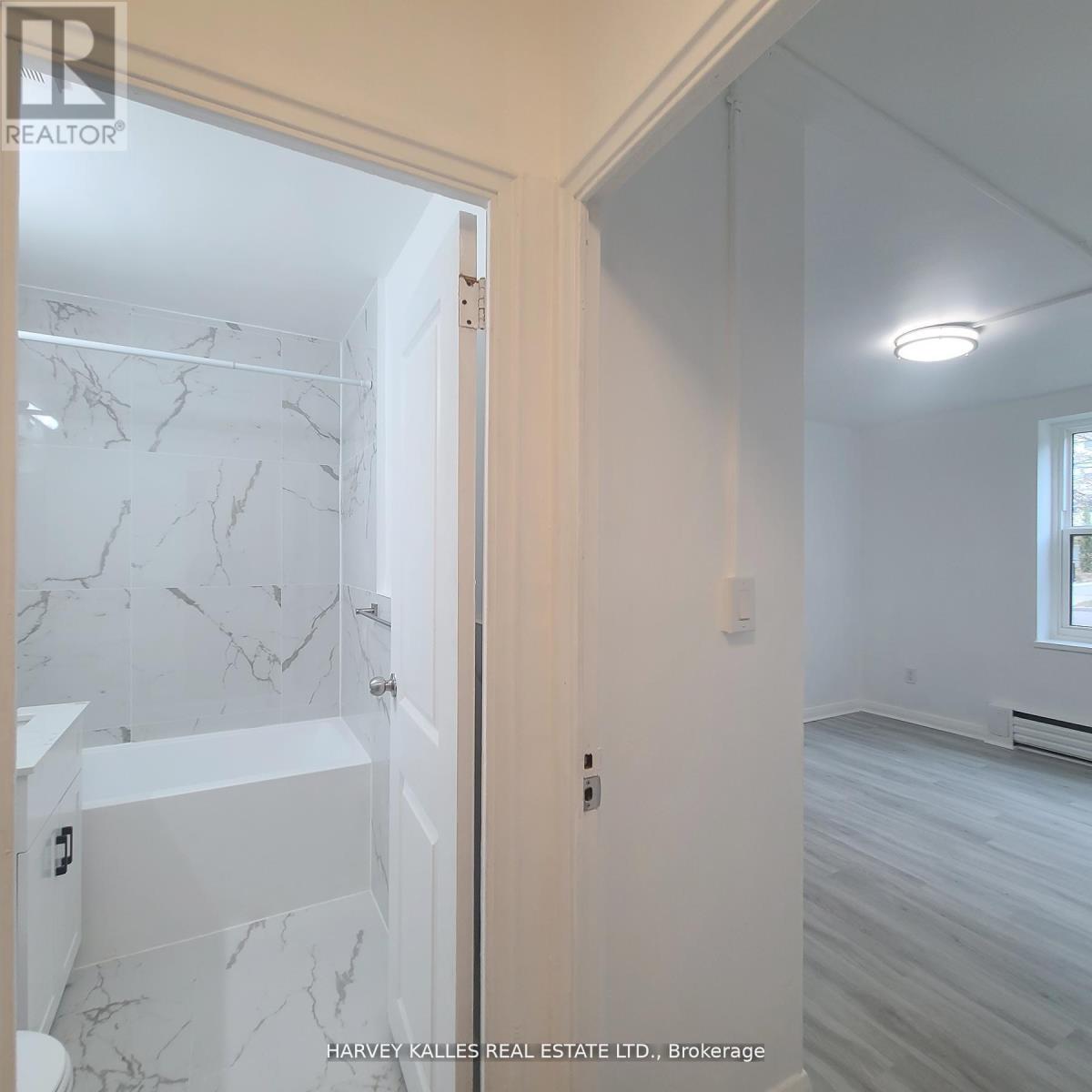 4 - 125 Shelborne Avenue, Toronto, Ontario M6B 2M8 - Photo 6 - C12748868