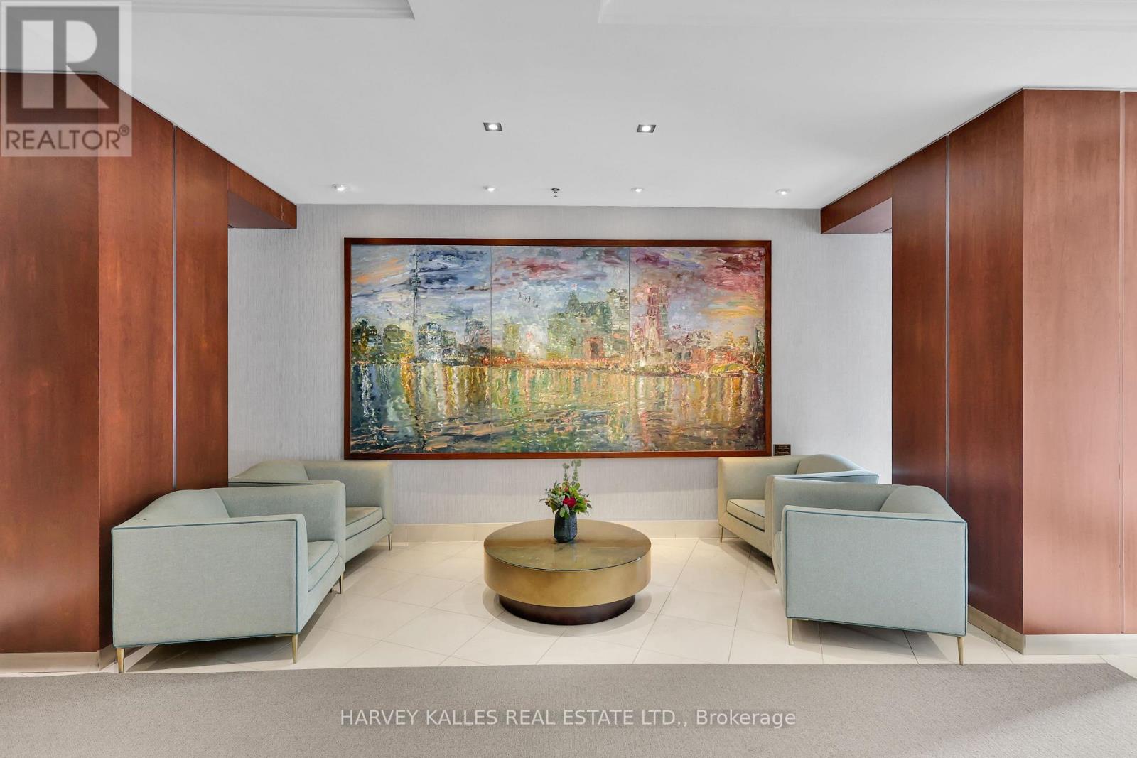 305 - 300 Bloor Street E, Toronto, Ontario M4W 3Y2 - Photo 2 - C12749386