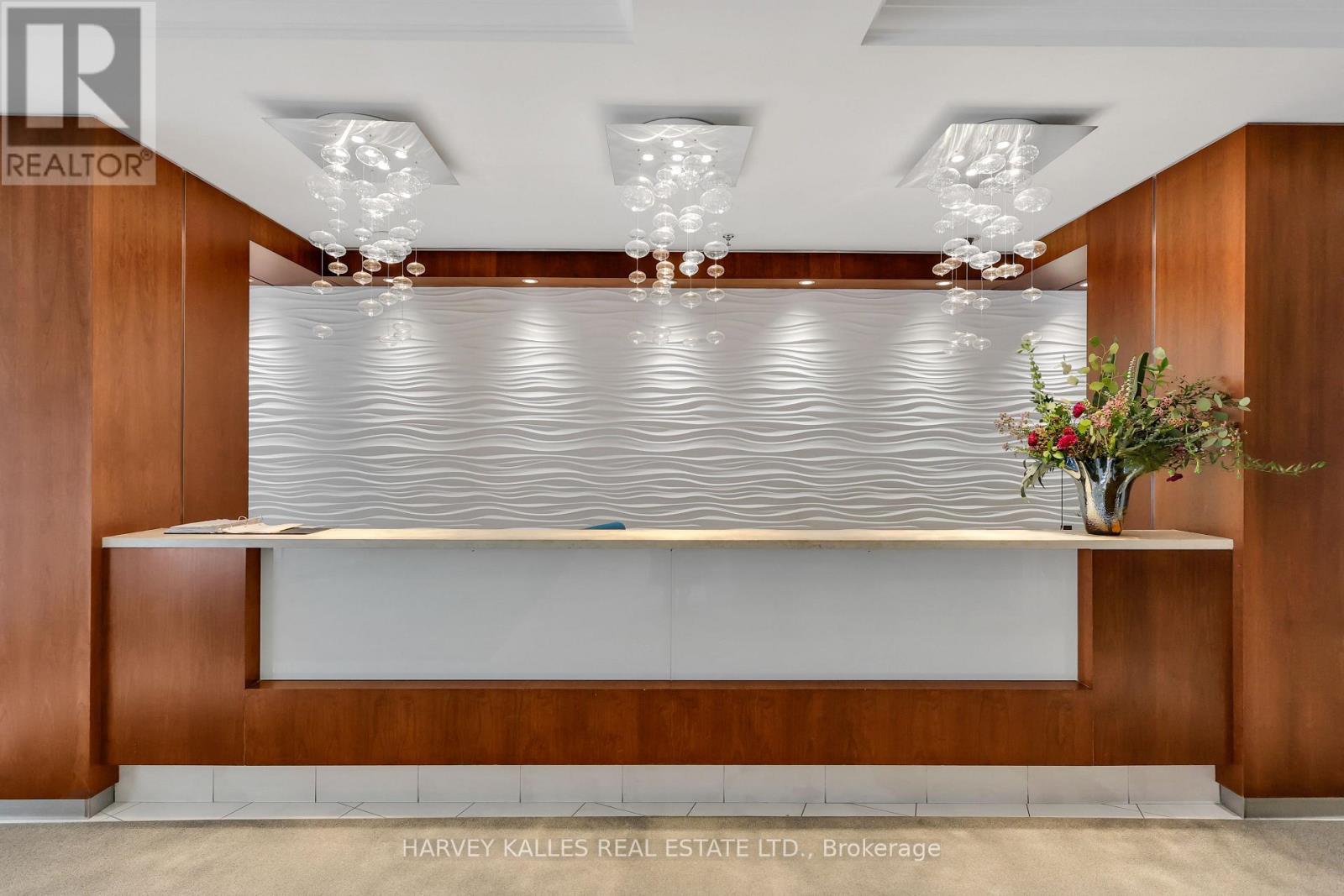 305 - 300 Bloor Street E, Toronto, Ontario M4W 3Y2 - Photo 3 - C12749386