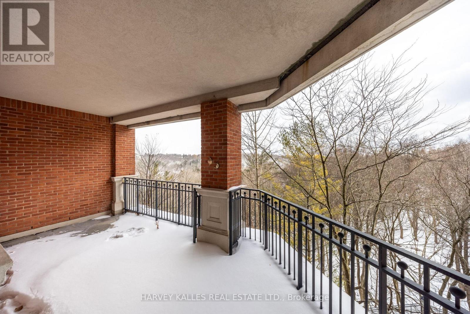 #5b - 2 Chedington Place, Toronto, Ontario  M4N 3R5 - Photo 32 - C12749474