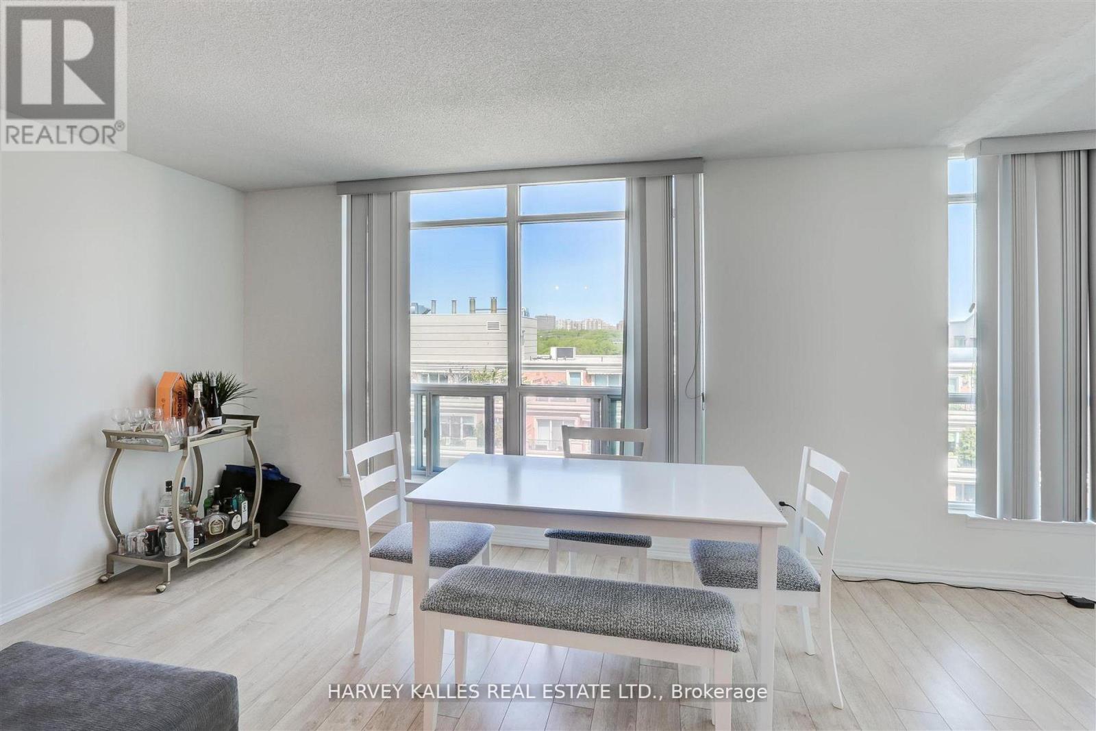 1018 - 942 Yonge Street, Toronto, Ontario M4W 3S8 - Photo 17 - C12751068