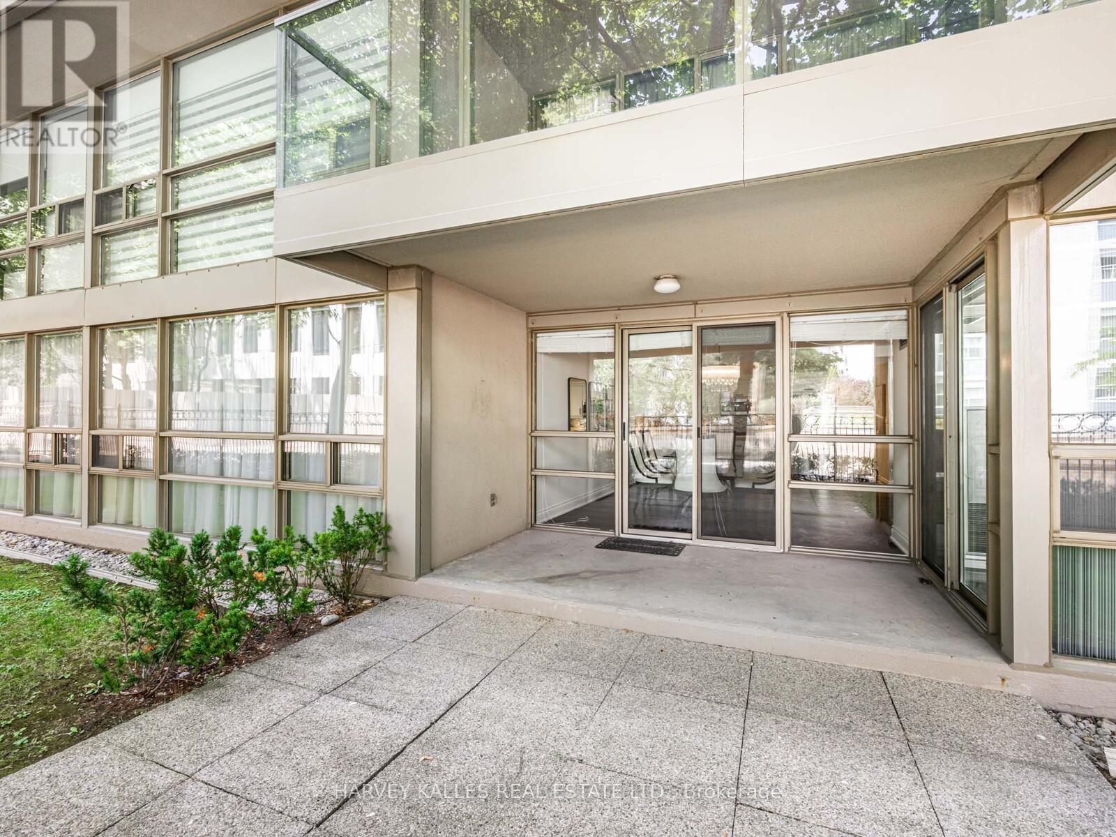 108 - 18 Lower Village Gate, Toronto, Ontario  M5P 3M1 - Photo 2 - C12752312