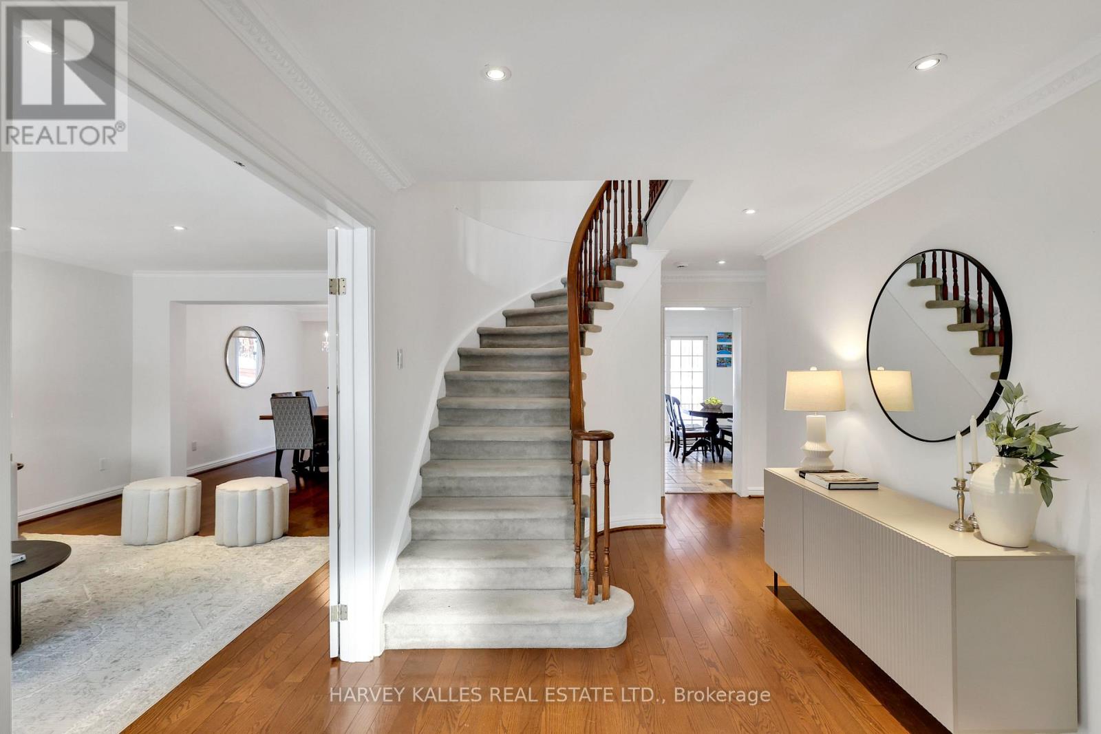 17 Loganberry Crescent, Toronto, Ontario M2H 3H3 - Photo 2 - C12753186