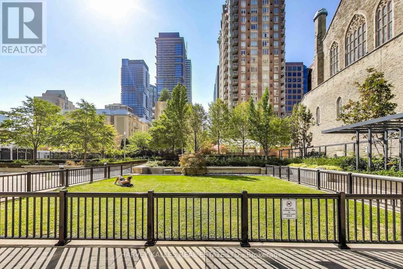 3609 - 28 Ted Rogers Way, Toronto, Ontario  M4Y 2J4 - Photo 17 - C12753286